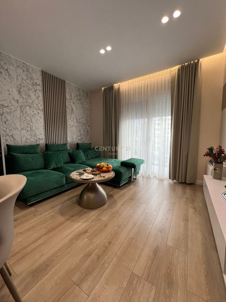 Apartament Luksoz Gati për Banim vetëm pak hapa nga Vlora Marina & Lungomare