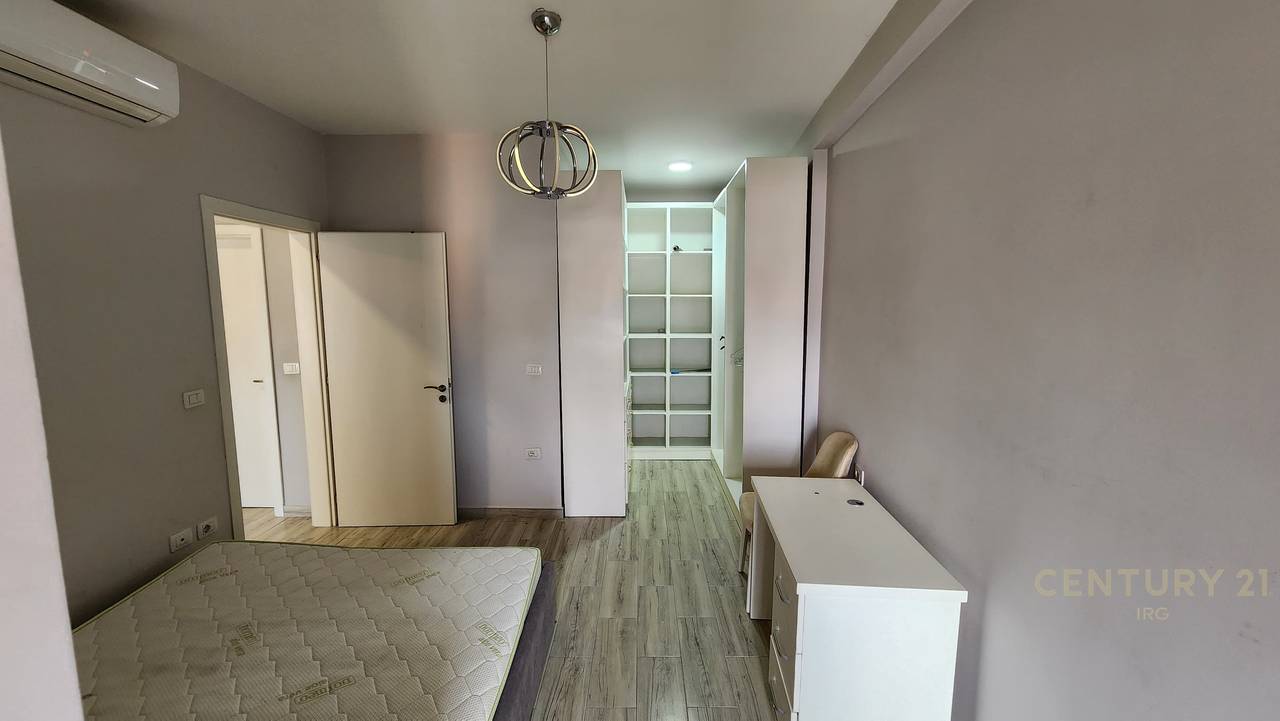 SHITET APARTAMENT 2+1 TEK 21 DHJETORI !