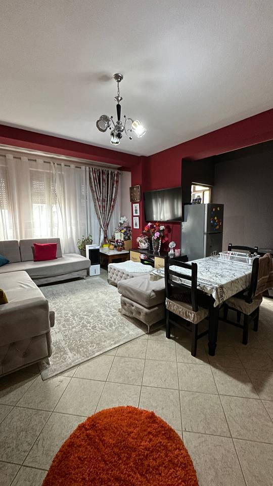 APPARTAMENTO ARREDATO IN VENDITA A POGRADEC – 83 M², 3° PIANO, VICINO ALL'HOTEL PERLËS