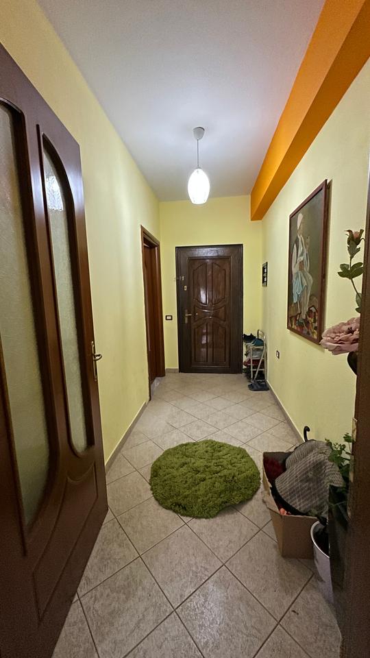 APPARTAMENTO ARREDATO IN VENDITA A POGRADEC – 83 M², 3° PIANO, VICINO ALL'HOTEL PERLËS