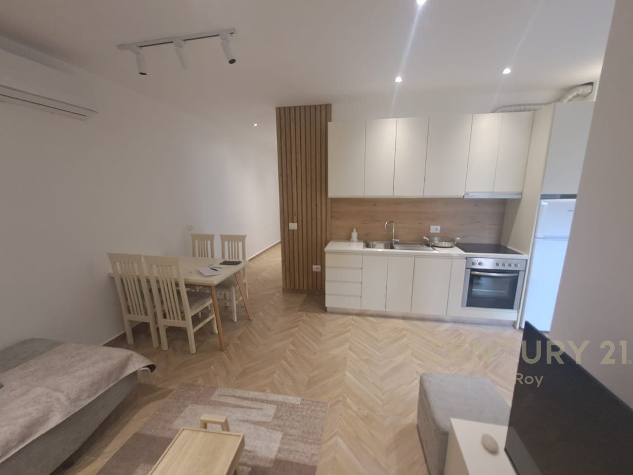 Apartament 1+1 Me Qira në Golem te  Durrësit - 350€