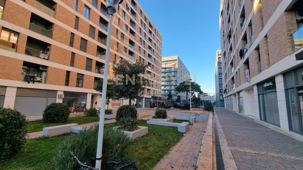 APARTAMENT 2+1+2 ME POST PARKIMI ,ME QIRA NË Fiori Di BOSCO!