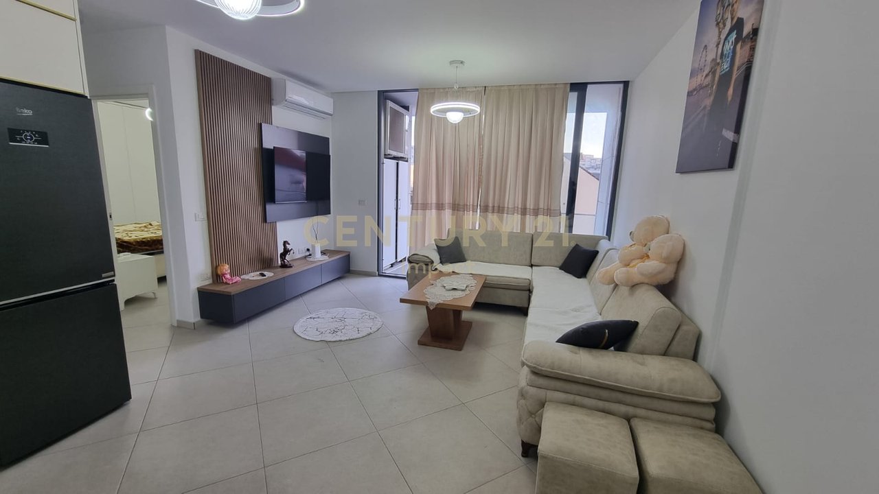 APARTAMENT 2+1+2 ME POST PARKIMI ,ME QIRA NË Fiori Di BOSCO!