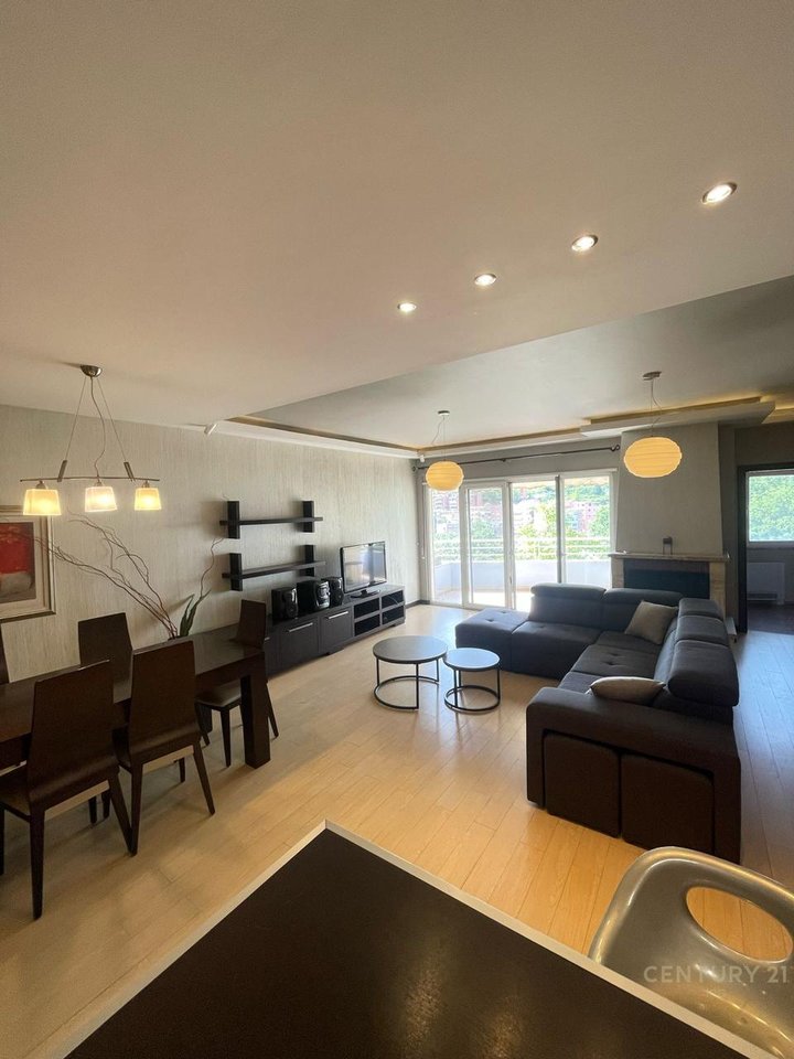 3+1 APARTMENT FOR RENT AT THE BOTANICAL GARDEN!