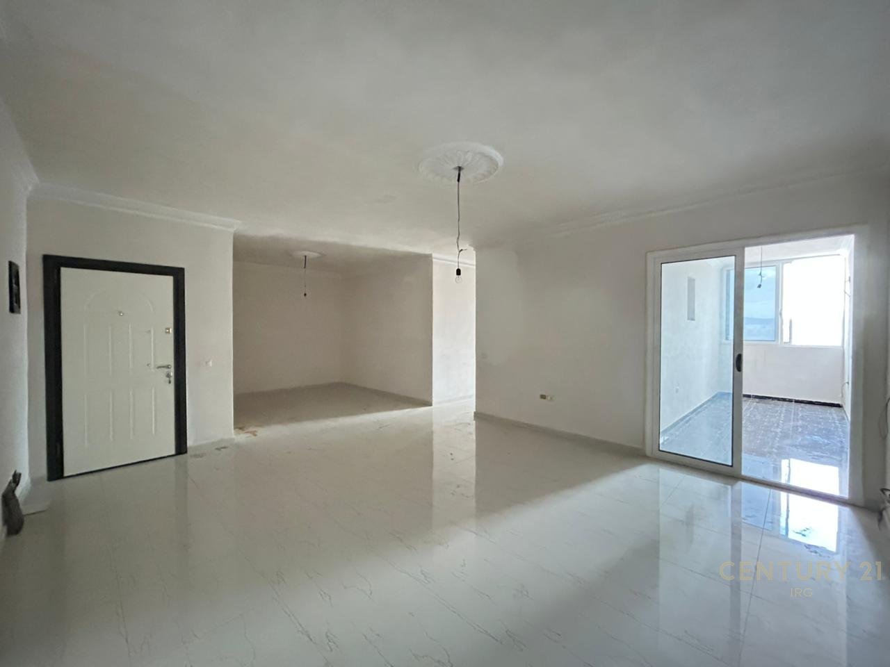 APARTMENT 2+1+2 IN VLORA.