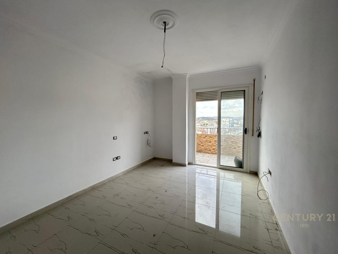 APARTMENT 2+1+2 IN VLORA.