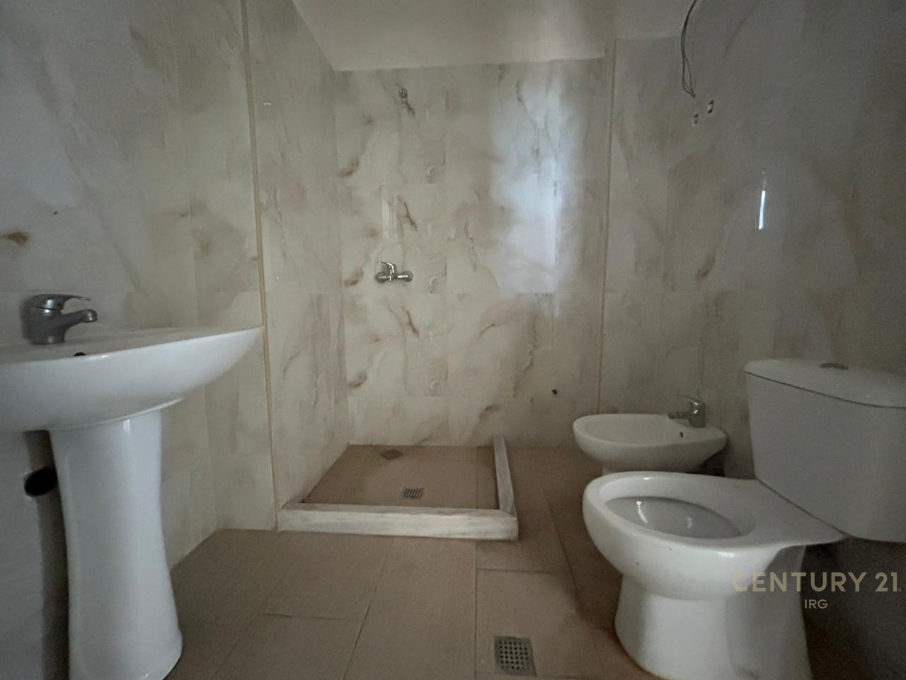 APARTMENT 2+1+2 IN VLORA.