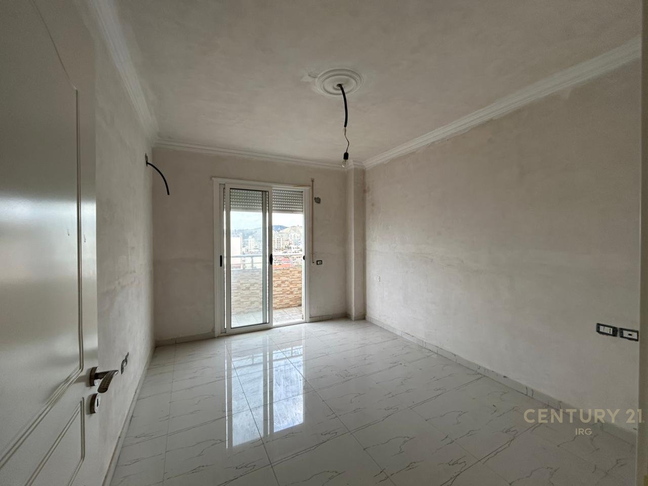 APARTMENT 2+1+2 IN VLORA.