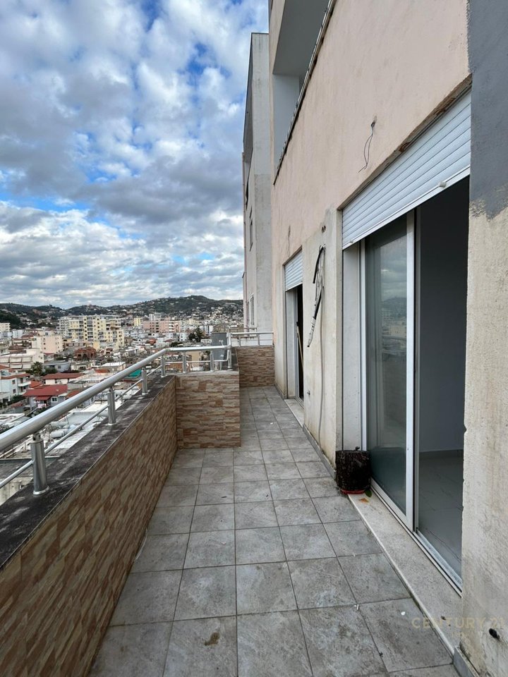 APARTMENT 2+1+2 IN VLORA.