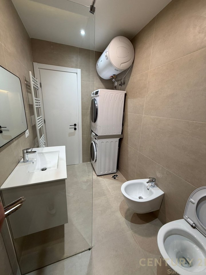 Apartament 1+1 per qera te Komuna e Parisit!