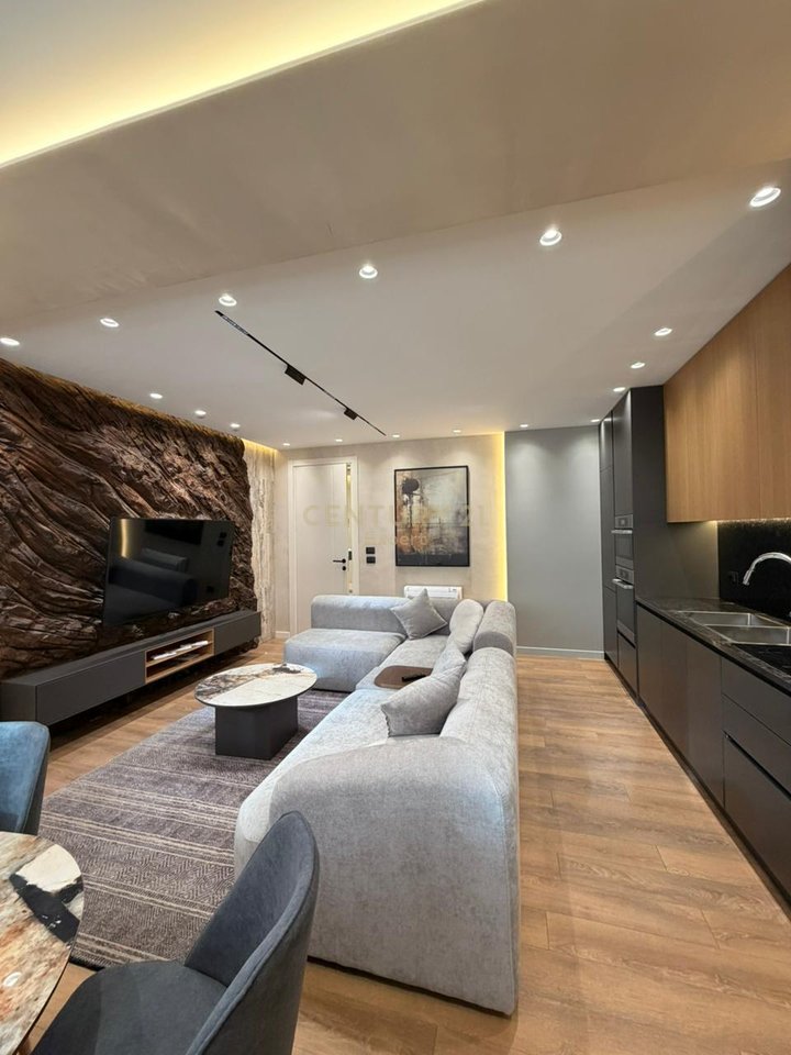 Apartament modern 2+1Post parkimi per qira ne Rrugen e Durresit !