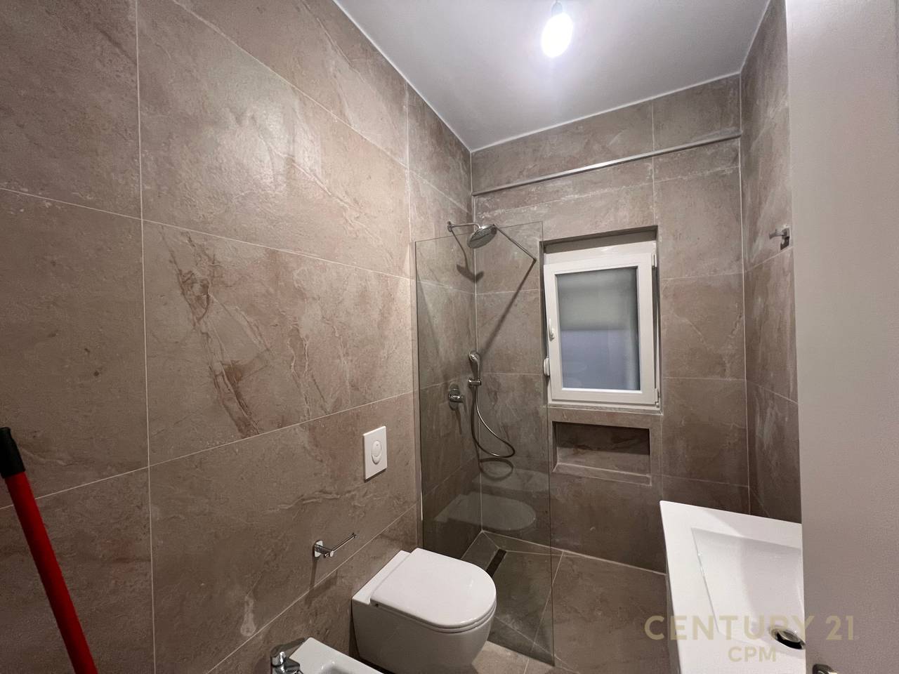IN THE FIRST DISTRICT OF PARIS, WE RENT A VILLA FLOOR!