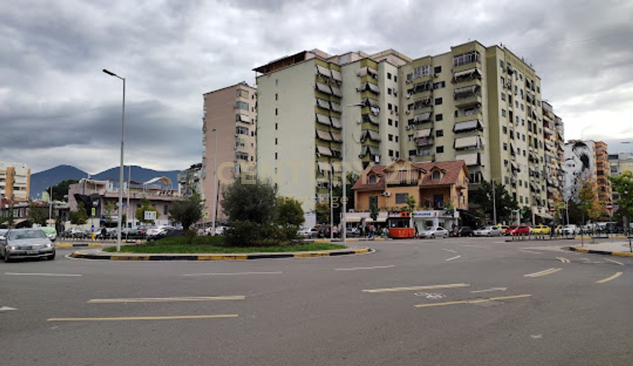 BIZNES NE SHITJE-MARKET, VENDOSUR TEK KOMUNA E PARISIT!