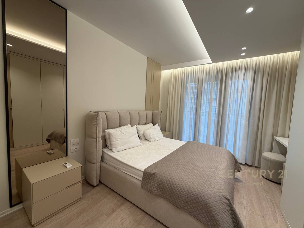 Apartment 1+1 + parking space on Barrikadave Street, near the Center!