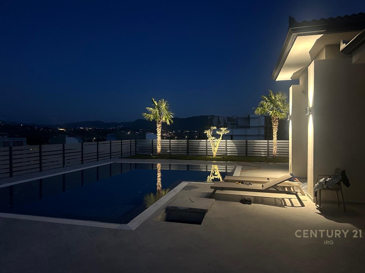 Individual Villa with Pool for Sale in Farke!