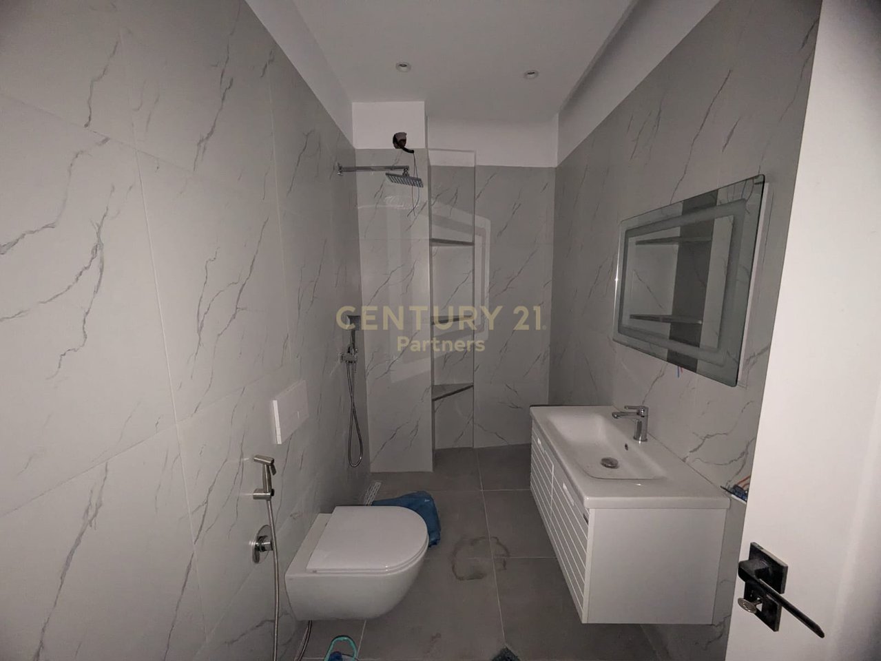 1+1 APARTMENT FOR SALE ON 5 MAJI STREET NEAR CONCORD CENTER