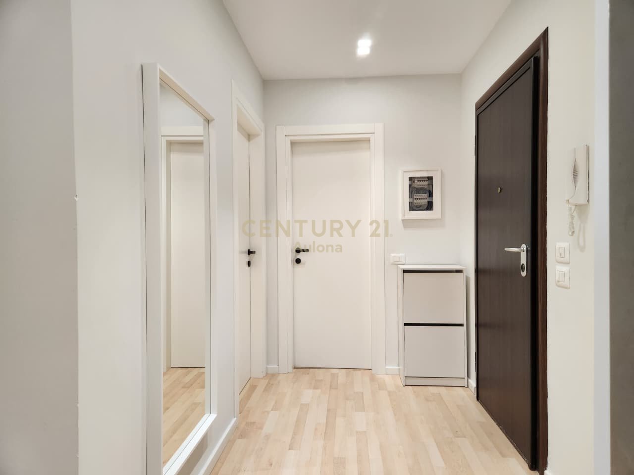 APARTMENT 2+1 FOR SALE IN LUNGOMARE 1 WITH SEA VIEW