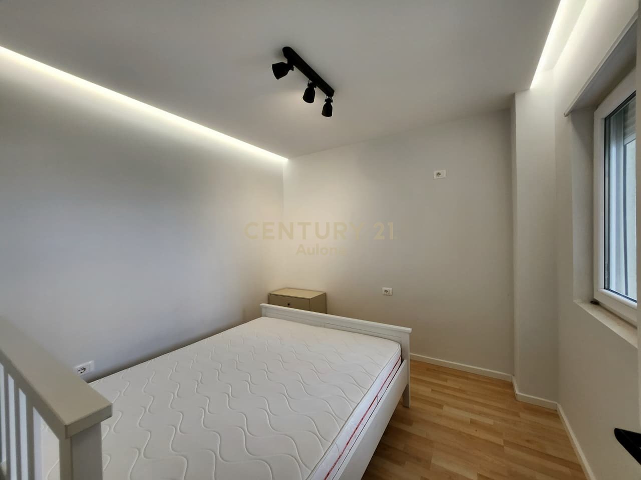 APARTMENT 2+1 FOR SALE IN LUNGOMARE 1 WITH SEA VIEW