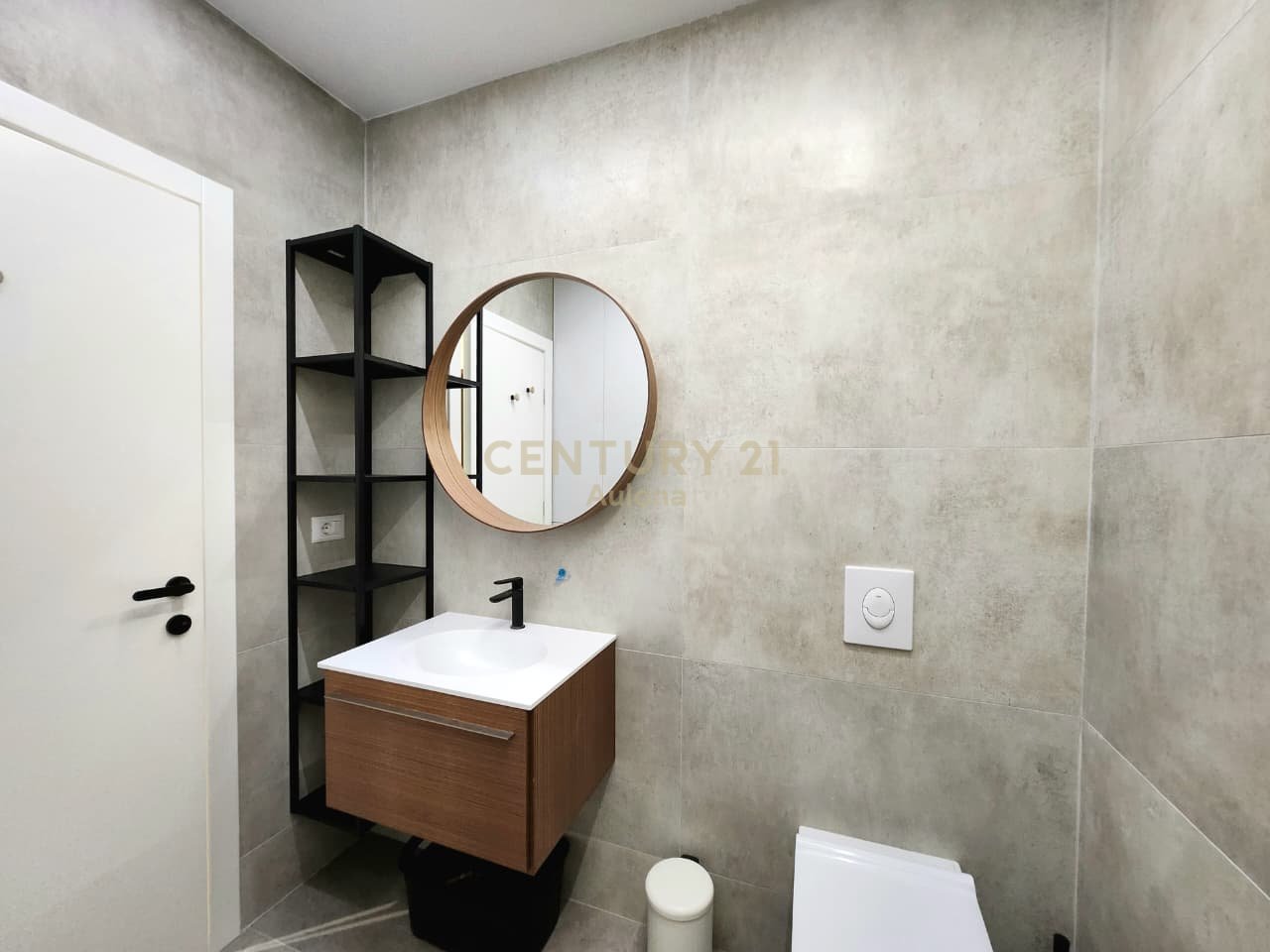 APARTMENT 2+1 FOR SALE IN LUNGOMARE 1 WITH SEA VIEW