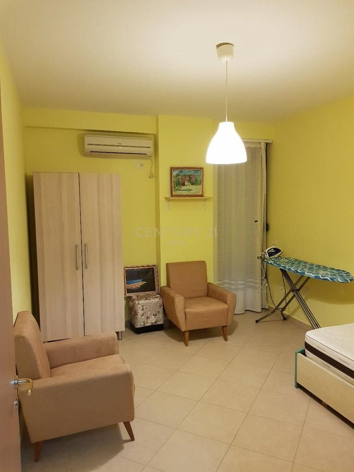 Qira, Apartment 2+1+2, Barrikadave Street