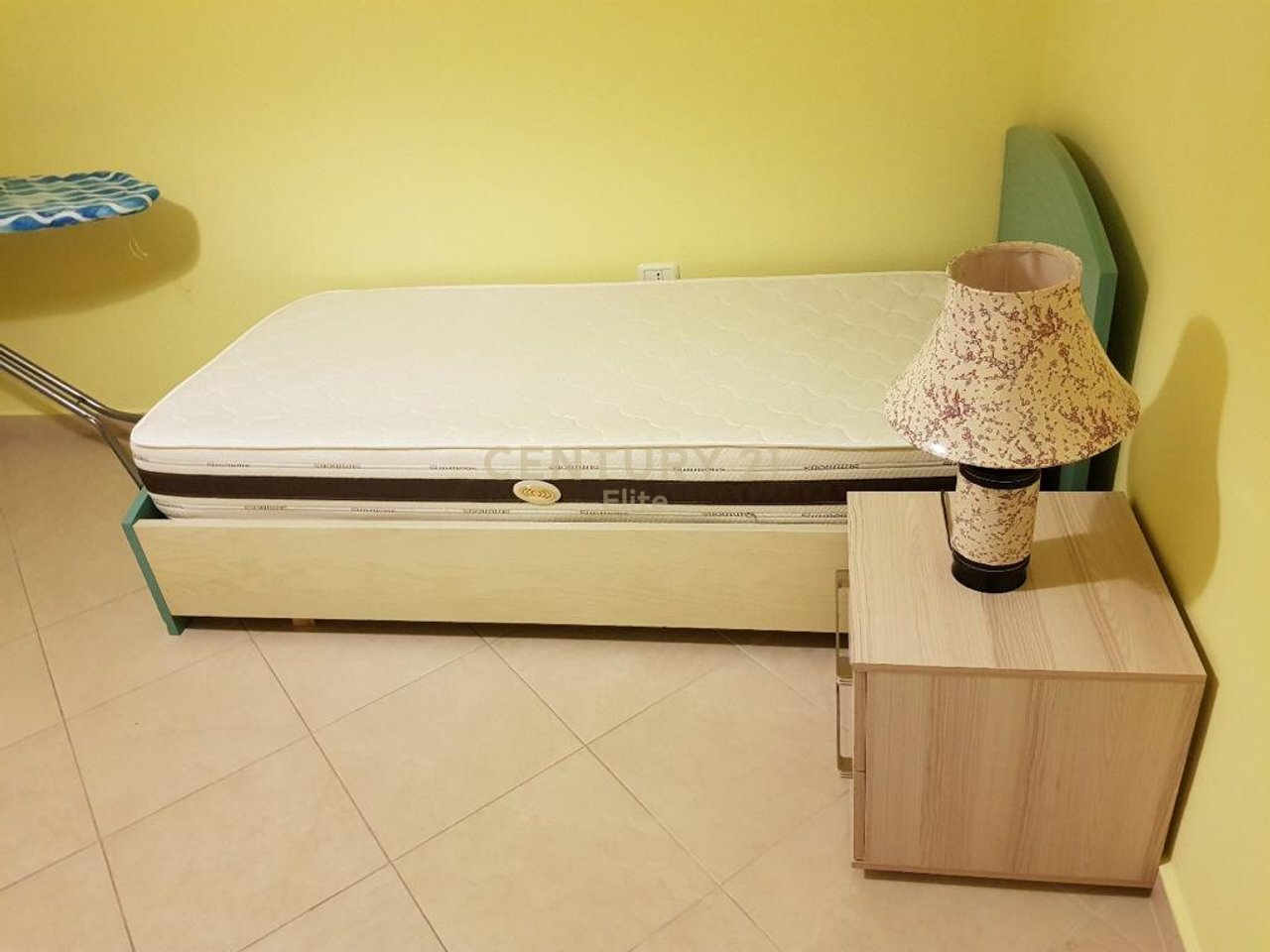 Qira, Apartment 2+1+2, Barrikadave Street