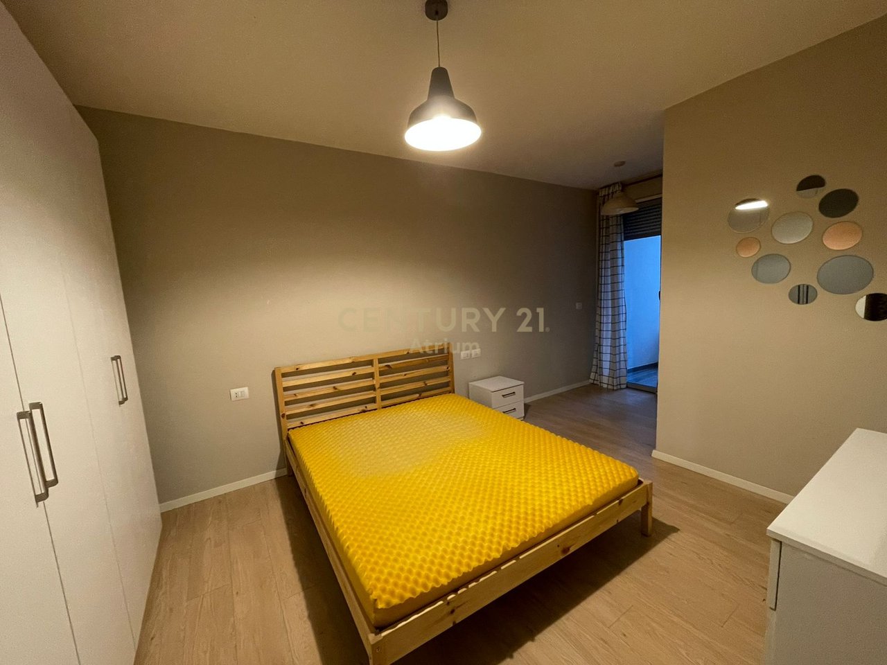 JEPET ME QIRA APARTAMENT 1 + 1 PRANE MATERNITETIT TE RI !