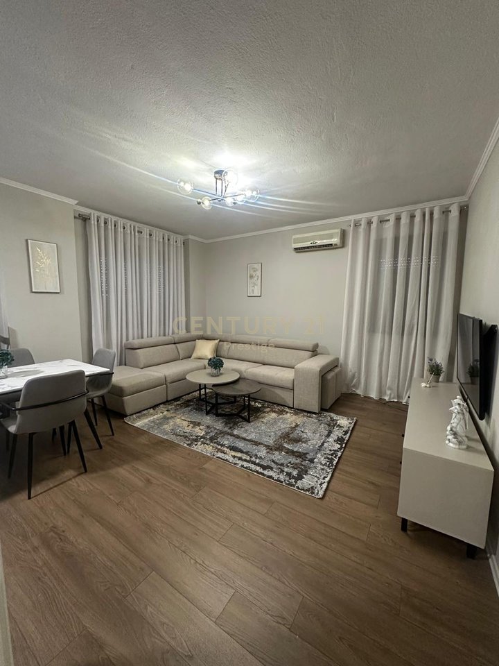1+1 APARTMENT FOR RENT IN THE CENTER, TIRANA!