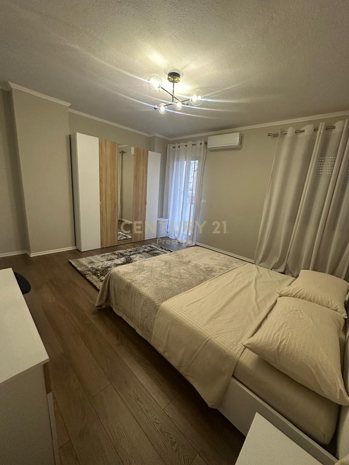1+1 APARTMENT FOR RENT IN THE CENTER, TIRANA!