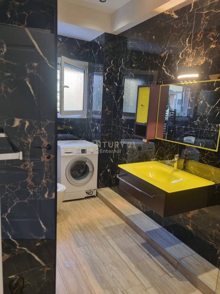 SECOND FLOOR OF A VILLA FOR RENT AT THE AMERICAN VILLAS