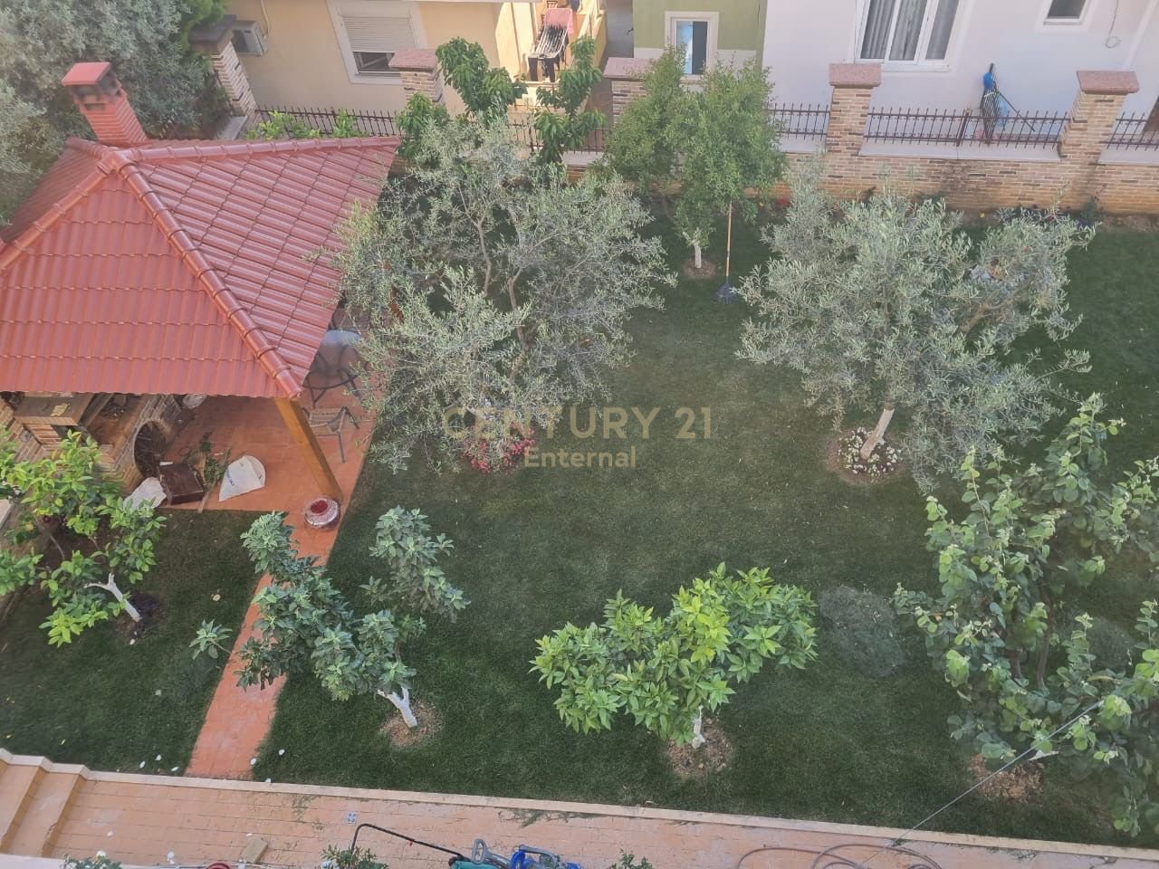 SECOND FLOOR OF A VILLA FOR RENT AT THE AMERICAN VILLAS