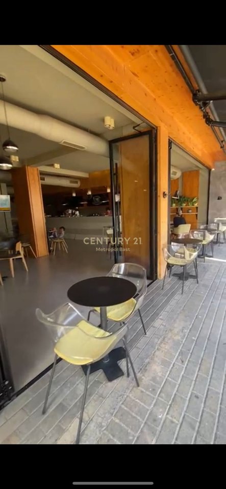 Shitet Ambient Komercial/Lokal tek Kodra e Diellit