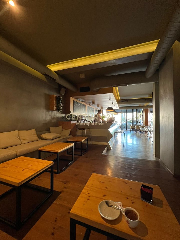 Shitet Ambient Komercial/Lokal tek Kodra e Diellit