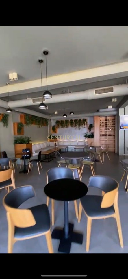 Shitet Ambient Komercial/Lokal tek Kodra e Diellit