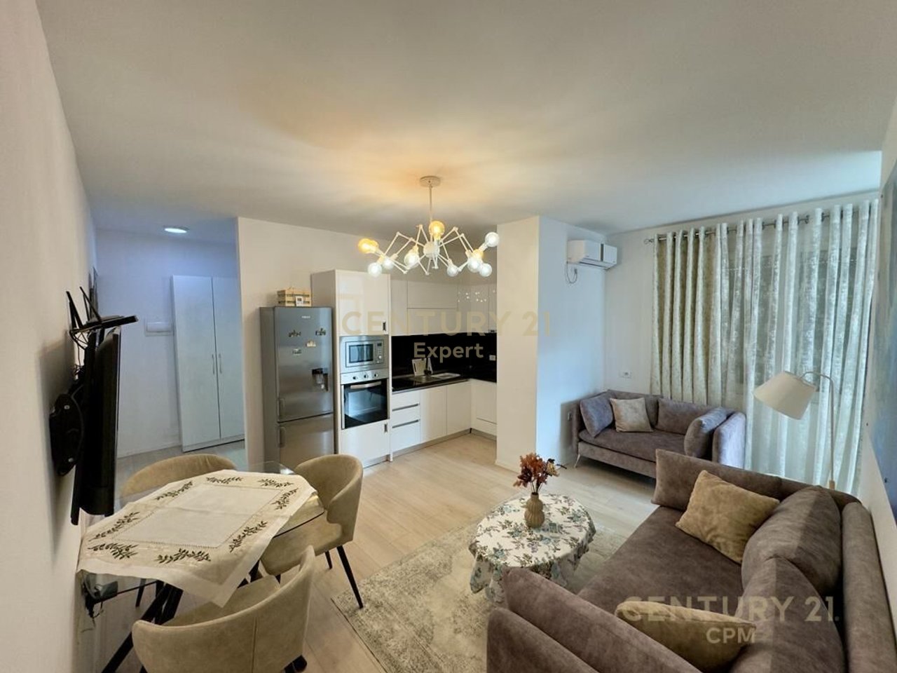 2+1 apartment for rent, Pazari i Ri