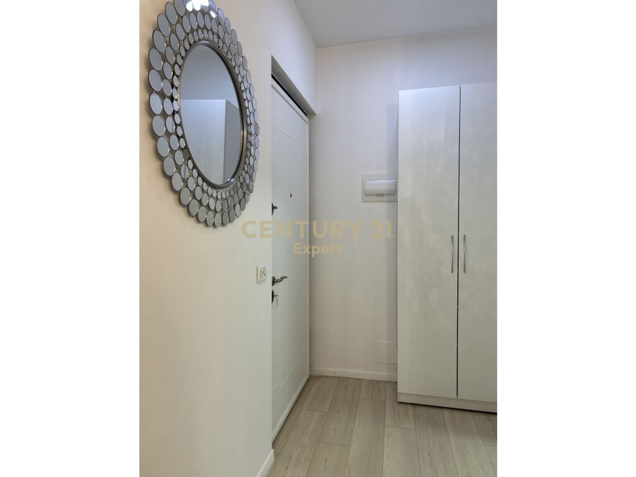2+1 apartment for rent, Pazari i Ri