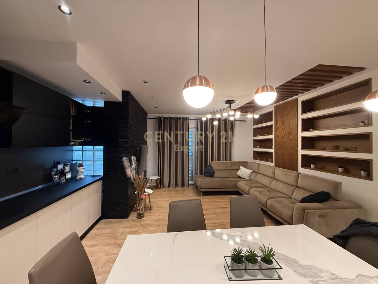 Qera, Apartament 3+1+2+2 Poste Parkimi ne Fresk!