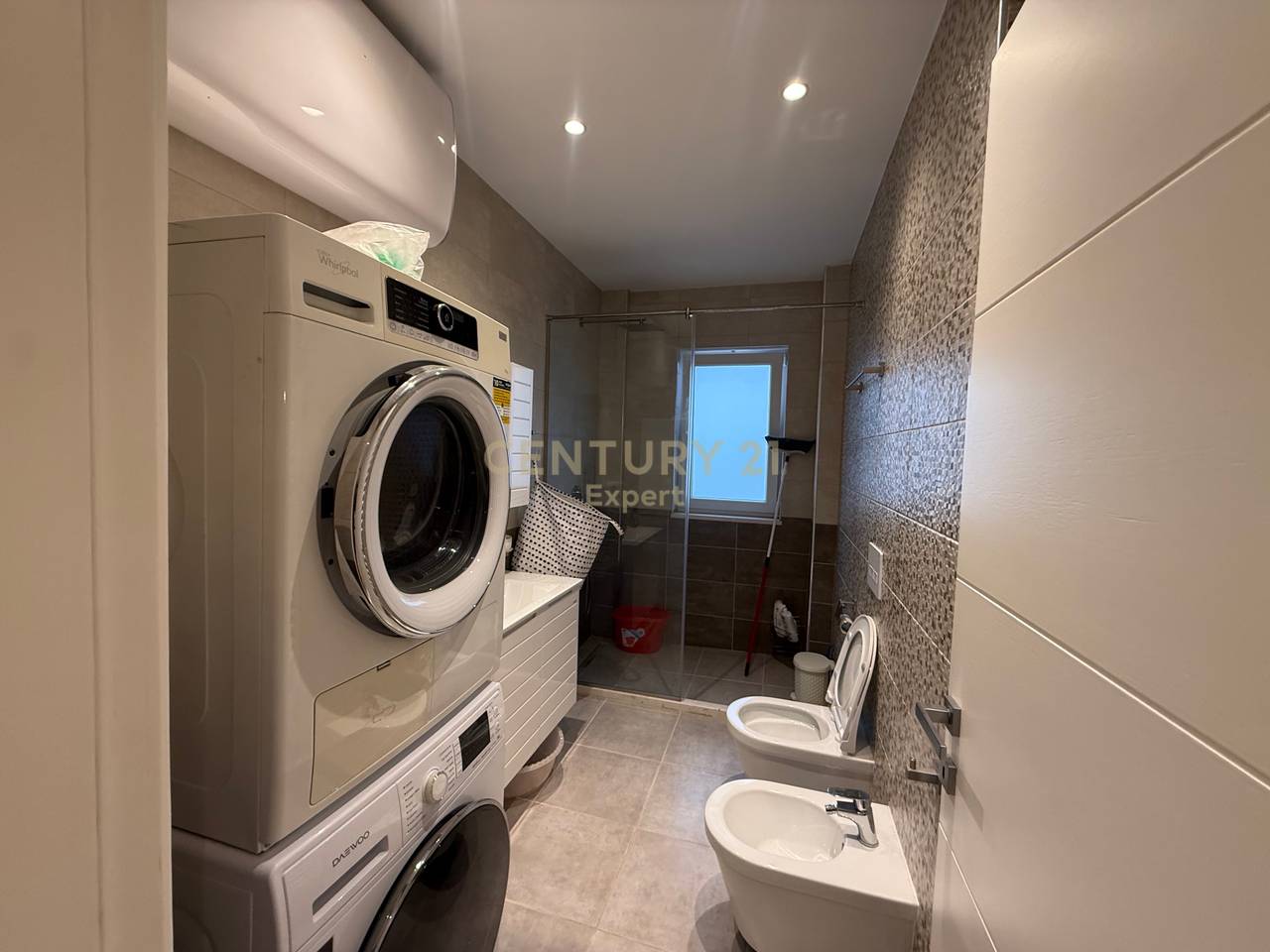 Qera, Apartament 3+1+2+2 Poste Parkimi ne Fresk!