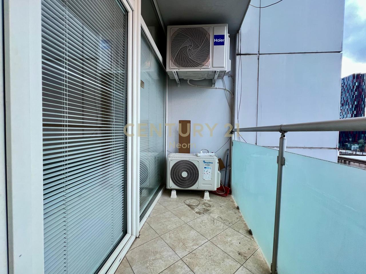 QIRA, ZYRË - 125 m2 me POST PARKIMI, RTSH‼️