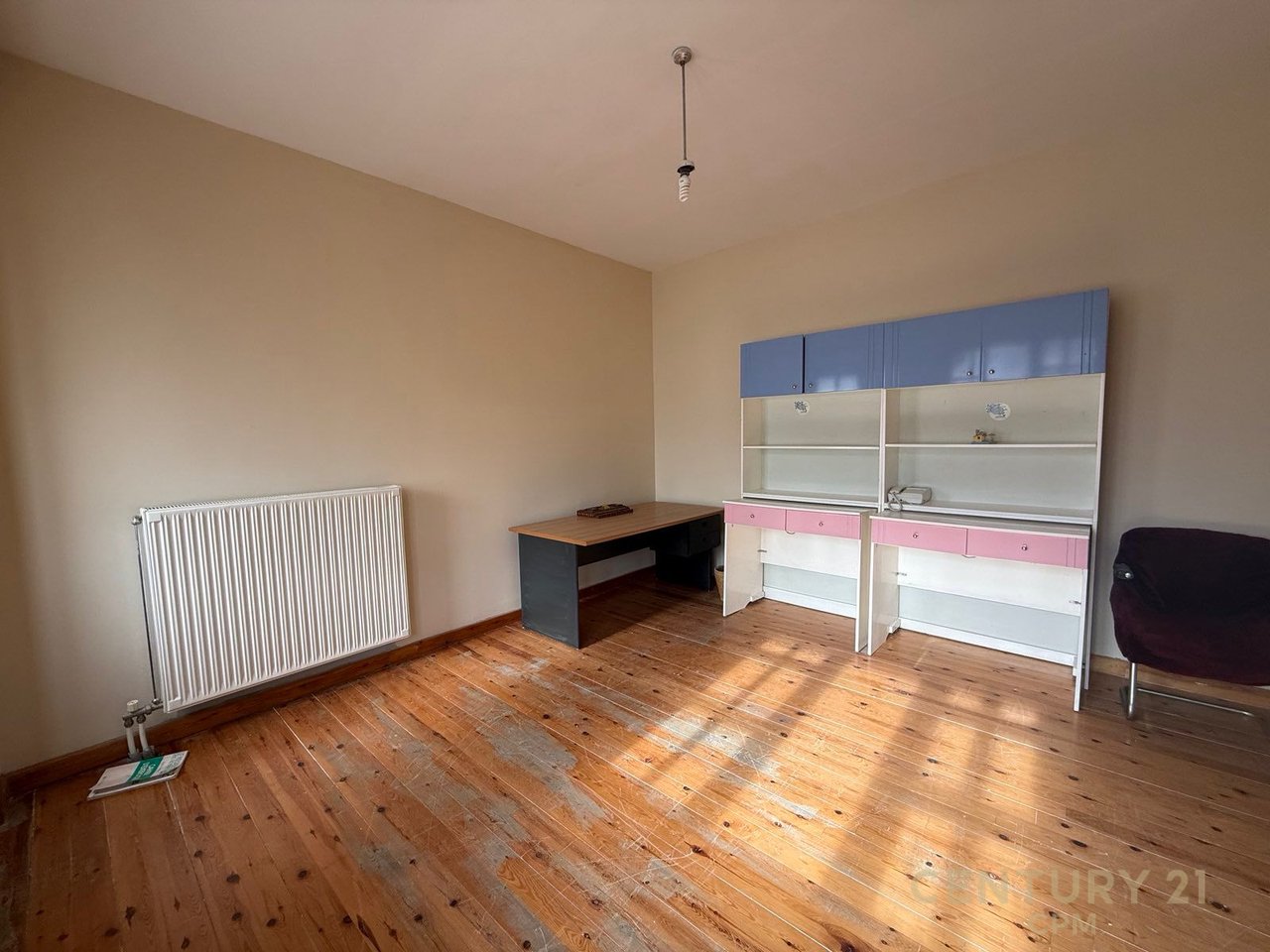 Triplex for rent for office at Mihal Grameno School!