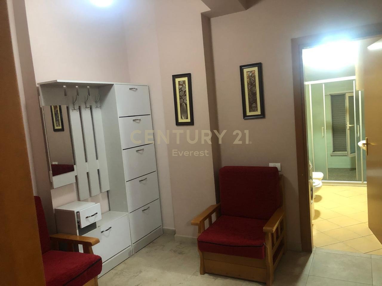 LIQENI I THATE, 1+1 APARTMENT WITH BALCONY FOR RENT