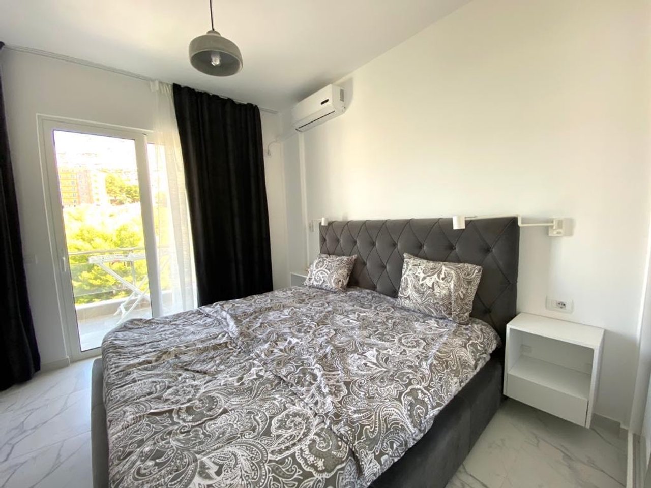 SARANDE, PENTHOUSE LUKSOZ ME PAMJE PANORAMIKE TE HAPUR NDAJ DETIT