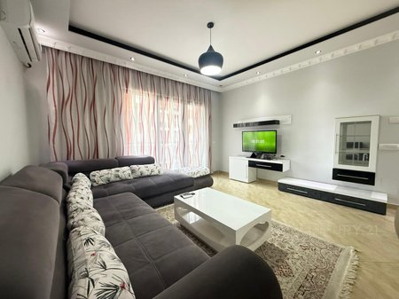 Jepet me qira apartament 2+1 +2 dhe post parkimi ne zonen e Unazes se Re te kompleksi Green City!