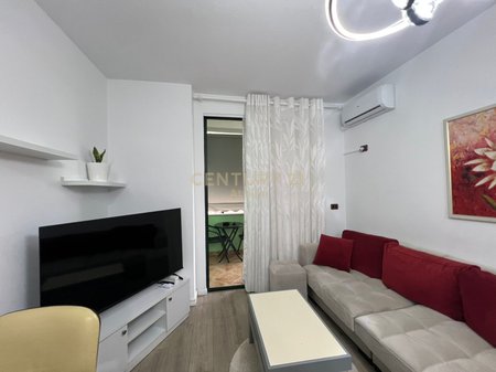 JEPET ME QIRA APARTAMENTI 1+1 TEK ISH EKSPOZITA!