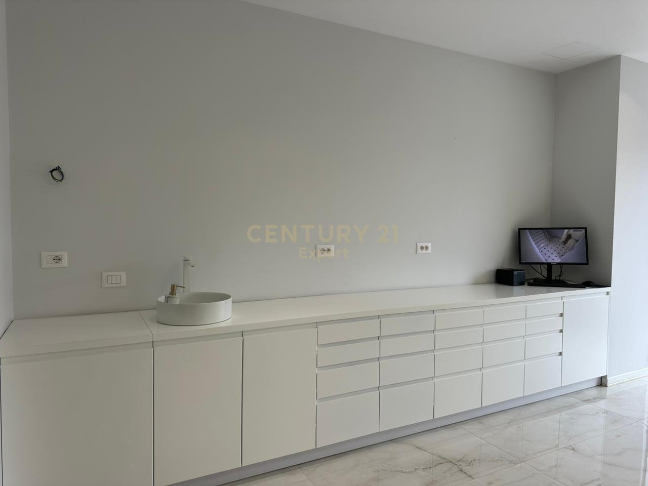 CLINICHE DENTALI IN AFFITTO, NUOVO RING