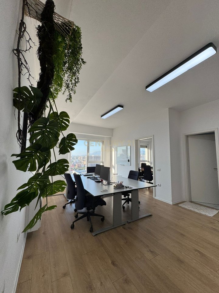 OFFICE FOR RENT WITH 3 WORK SPACES AT SIRI 2 RESIDENCE!