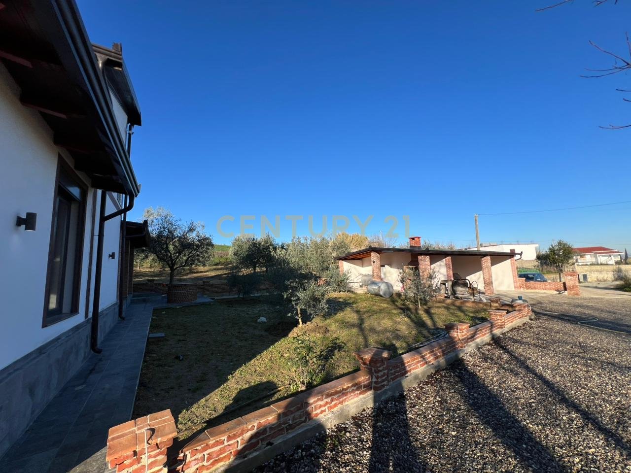 SHITET VILE 2 KATESHE NE PJEZE DURRES !