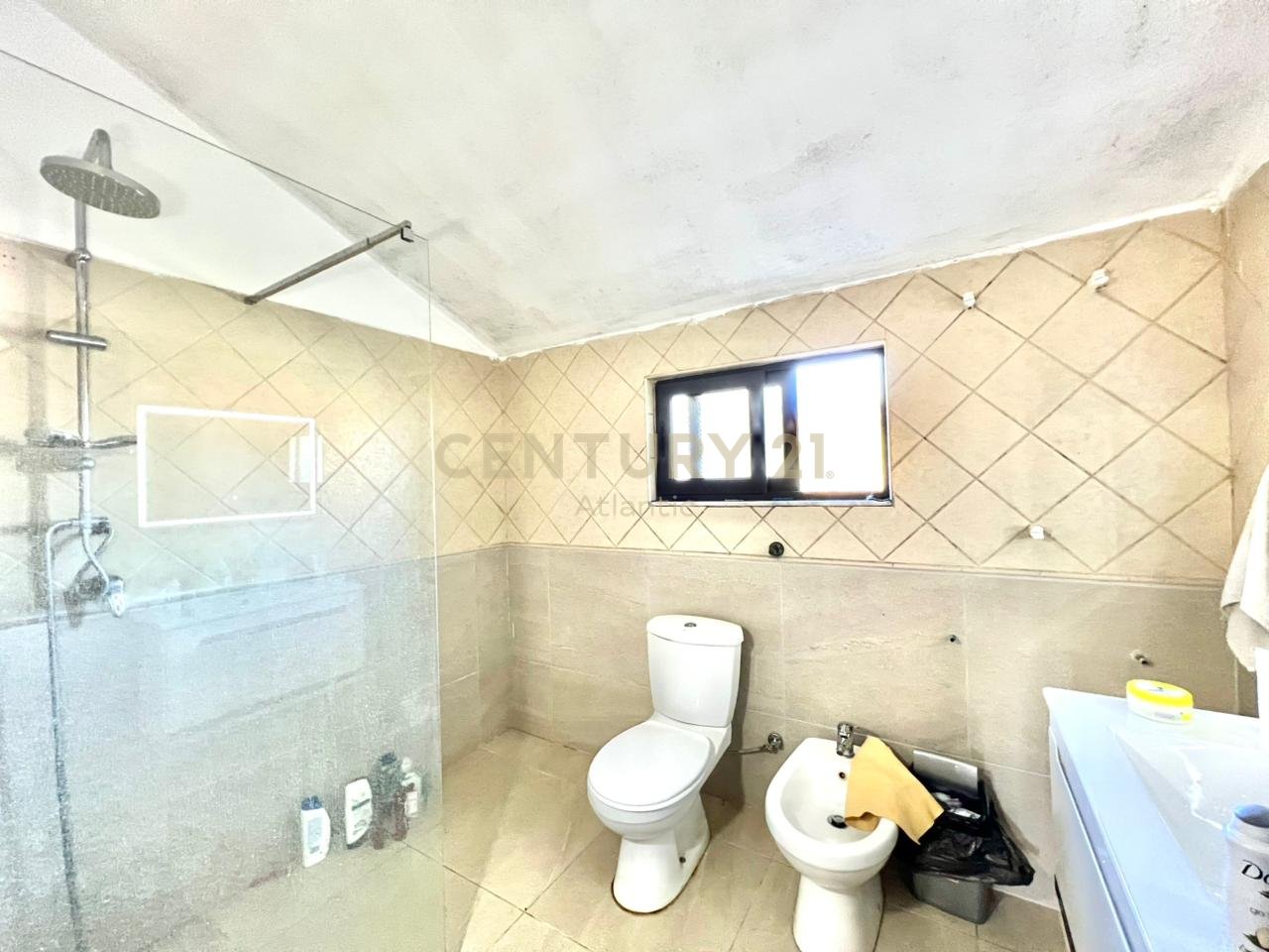 SHITET VILE 2 KATESHE NE PJEZE DURRES !