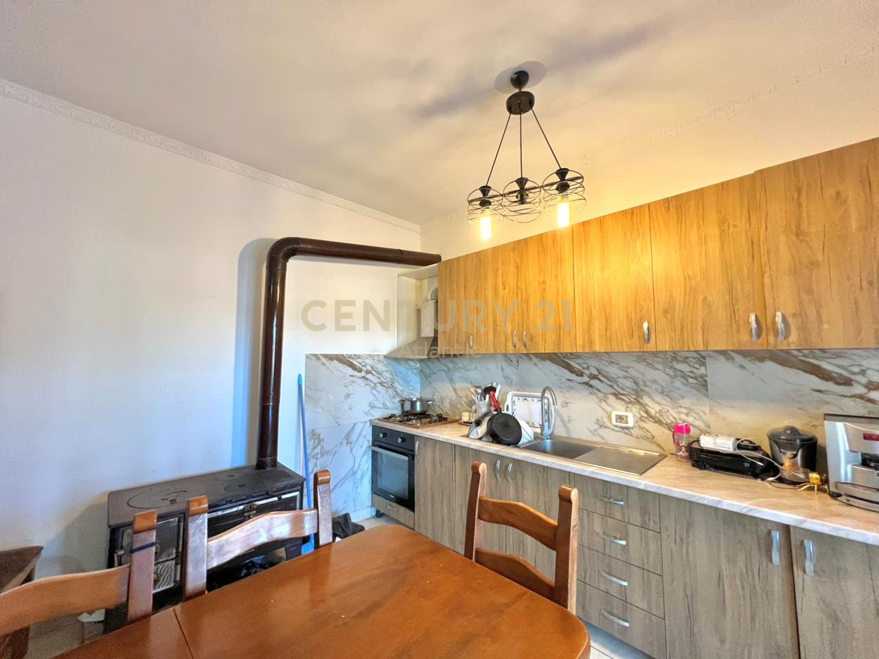 SHITET VILE 2 KATESHE NE PJEZE DURRES !