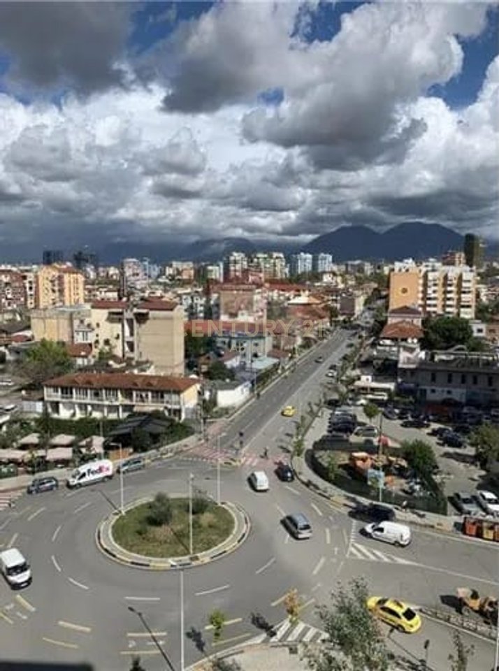 Commercial space for sale opposite Kika 2