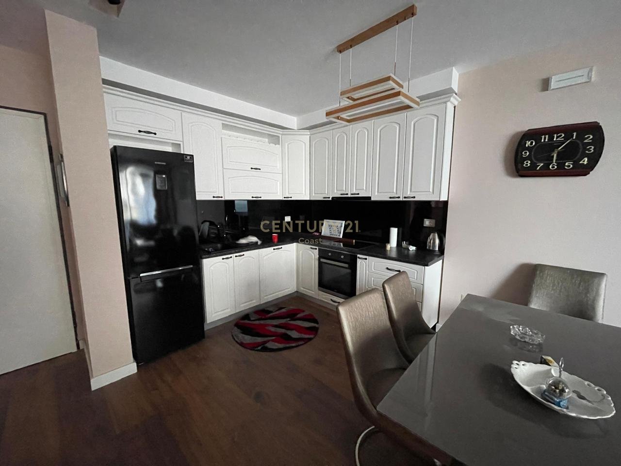 SHITET APARTAMENT 2+1  PAMJE DET NE LUNGOMARE 1,VLORE